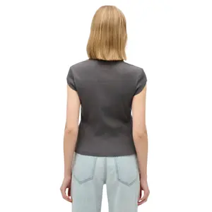 T-Shirt mit V-Ausschnitt und Spitzenbesatz für Damen Superdry Athletic Essentials image-3