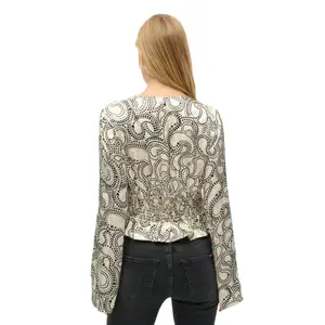 w6011969a-b6j-faltbluse-mit-70er-jahre-armeln-fur-damen-superdry-kasmirkleeblatt