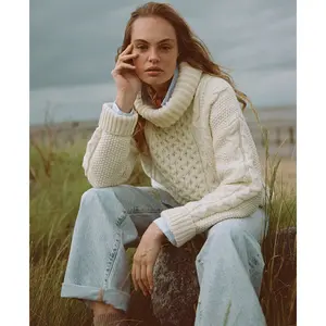 Jersey de cuello alto de punto trenzado mujer Superdry image-3