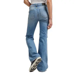 Ausgestellte Slim-Fit-Jeans mit halbhoher Taille Damen Superdry image-2