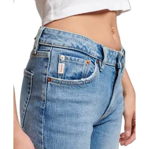 Ausgestellte Slim-Fit-Jeans mit halbhoher Taille Damen Superdry image-4
