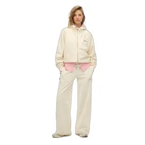 Szerokie spodnie dresowe damskie Superdry Essential Logo image-1