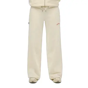 Szerokie spodnie dresowe damskie Superdry Essential Logo image-0