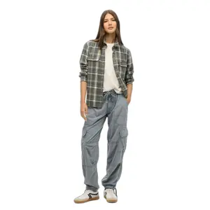 Pantalón cargo Superdry image-1