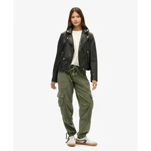 Pantalón cargo Superdry image-2