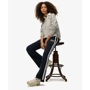 Pantalones de chándal acampanados de rayas para mujer Superdry Athletic image-6