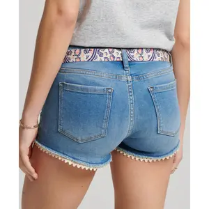 Mini-calções de renda feminina Superdry image-1