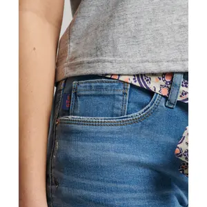 Mini-calções de renda feminina Superdry image-4