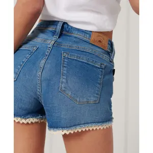 Mini-calções de renda feminina Superdry image-4