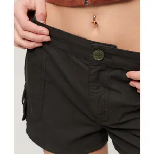 Pantalón corto cargo de mujer Superdry Utility image-3