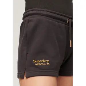 Calções para mulheres Superdry Essential image-1