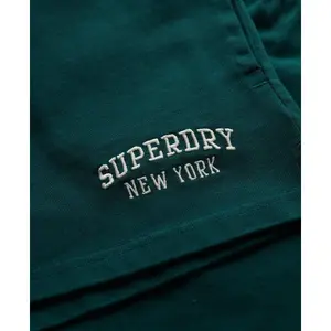 Short deportivo con estampado Essentials para mujer Superdry image-4