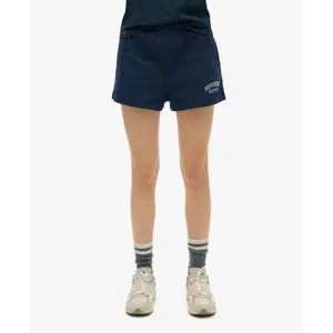 Short deportivo con estampado Essentials para mujer Superdry image-1