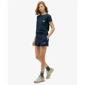 Short deportivo con estampado Essentials para mujer Superdry image-5