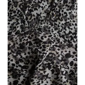 Vestido de dormir curto assimétrico feminino Superdry image-5