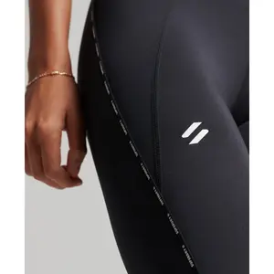 Legging Zapatillas elásticas con logotipo femenino Superdry image-4