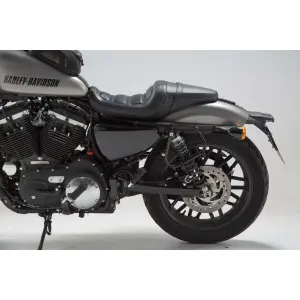 Υποστήριξη αριστερής πλαϊνής τσάντας SW-Motech SLC. Harley Davidson Sportster modèles (04-). image-0