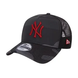 Child Cap New Era 9forty Trucker New York Yankees camo image-0