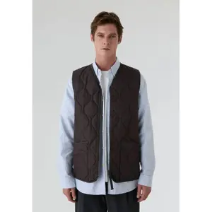 Vest Taion Military image-2