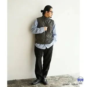Reversible zip-up gilet Taion Non Down Moutain image-1