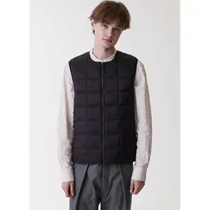 Gilet sans manches col rond Taion image-1