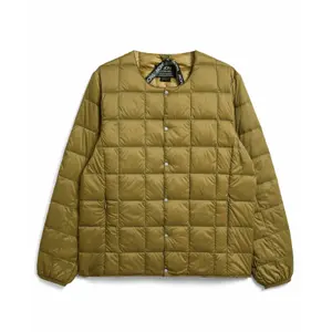 Casaco básico com botões e gola redonda Taion image-0