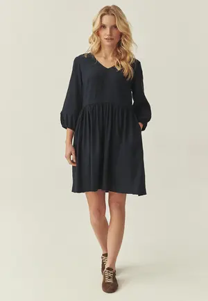 Women's dress Tatuum Tikata 1 image-3