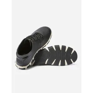 Women's Trainers TBS Juhayna image-3