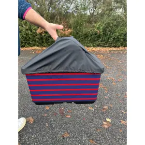 Cesto universal para transporte de bicicletas com proteção contra a chuva The Basky Company Breizh image-1