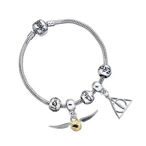 Armbånd til charms The Carat Shop Harry Potter Charm Set Deathly Hallows/Snitch/3 Spell Beads