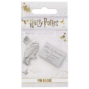 Hedwig pin badge and child's letter The Carat Shop Harry Potter image-1