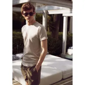 T-shirt The Resort Co image-2