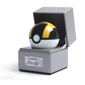 Ultra ball figurine The Wand Company Pokémon Diecast Replica image-2