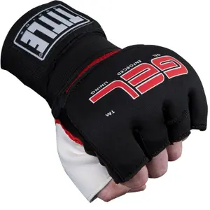 Unter Boxhandschuhen Title Gel-assault image-0