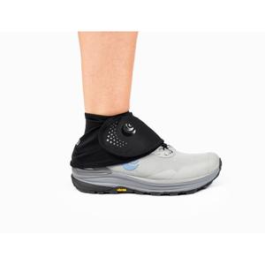 u908-blkblk-performance-gaiters-topo-athletic-black-black