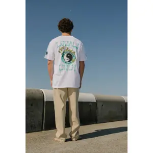 T-shirt Town & Country Surf Designs Funco YY image-3