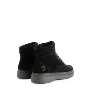 Boots Travelin Edmonton image-2