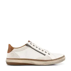 Trainers Travelin Coventry image-0