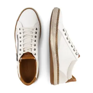 Trainers Travelin Coventry image-2