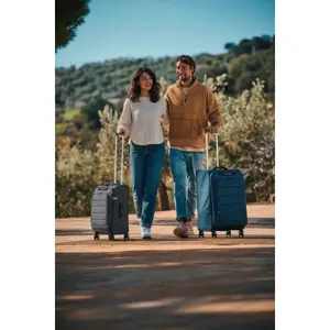 Koffer travelite Skaii Trolley S image-6