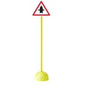 Panneau de signalisation routière Intersection Tremblay CT image-0