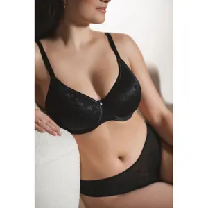 Seamless Lightly Padded Bra Women Triola Perfect-Fit 28809 image-4