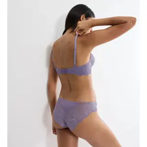 Women's underwired bra Triumph Amourette Charm T W02 image-3