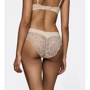 Γυναικείο σλιπάκι Triumph Body Make-Up Illusion Lace Tai image-3