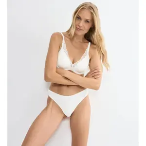 Γυναικείο σλιπάκι Triumph Body Make-Up Illusion Lace Tai image-2