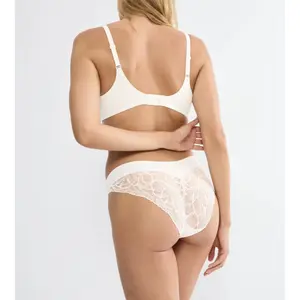 Γυναικείο σλιπάκι Triumph Body Make-Up Illusion Lace Tai image-3