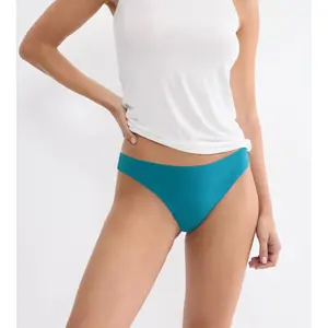Women's thong Triumph Pretty Micro image-2