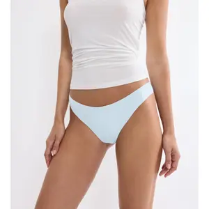 Women's thong Triumph Pretty Micro image-2