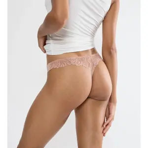 Women's thong Triumph Pretty Micro image-3