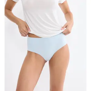 Women's panties Triumph Pretty Micro Maxi image-2